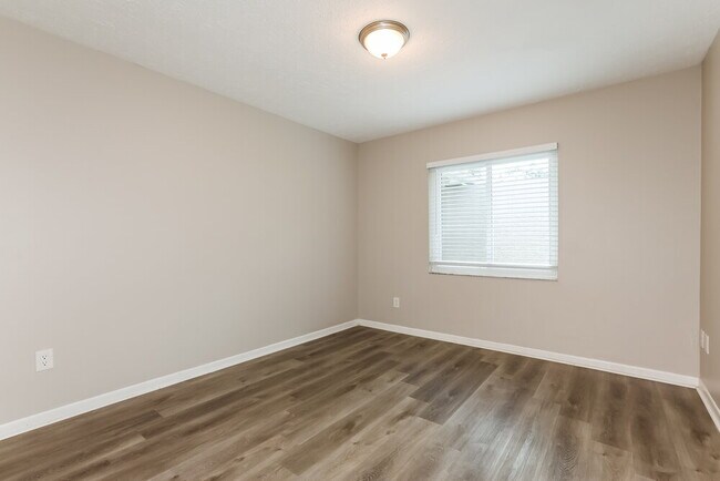 Building Photo - 3207 Acapulco Dr