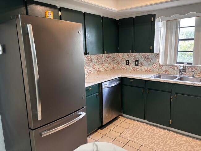 Building Photo - 12761 Westhampton Cir