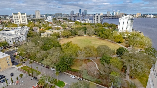 Building Photo - 2525 College St