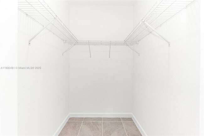 Building Photo - 2232 SE 30th St