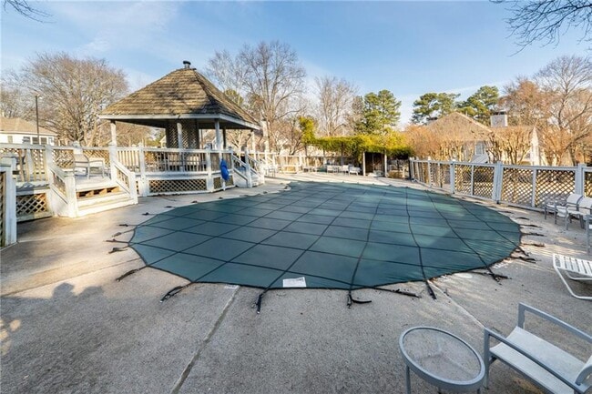 Building Photo - 311 Hollyfax Cir NE