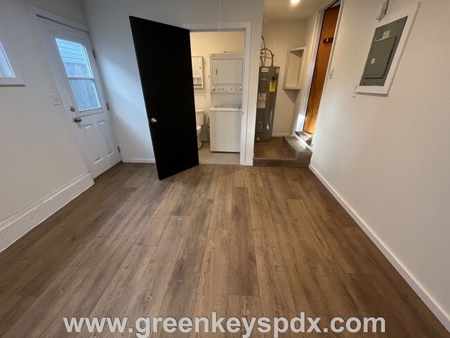 Building Photo - Wow! What a beautiful home! 3 bedrooms, 2 ...