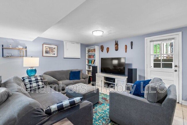 Building Photo - 3904 Lantern Dr