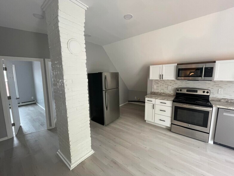 Building Photo - 378 Central Ave