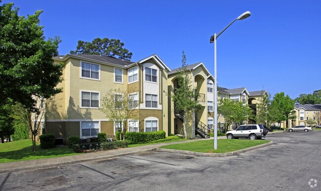 Glen Oaks Apartments Tallahassee, FL Apartment Finder