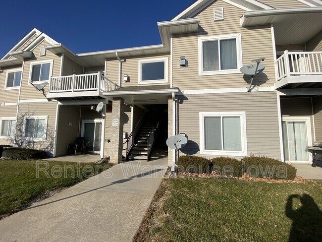 Building Photo - 1340 SE Florence Dr
