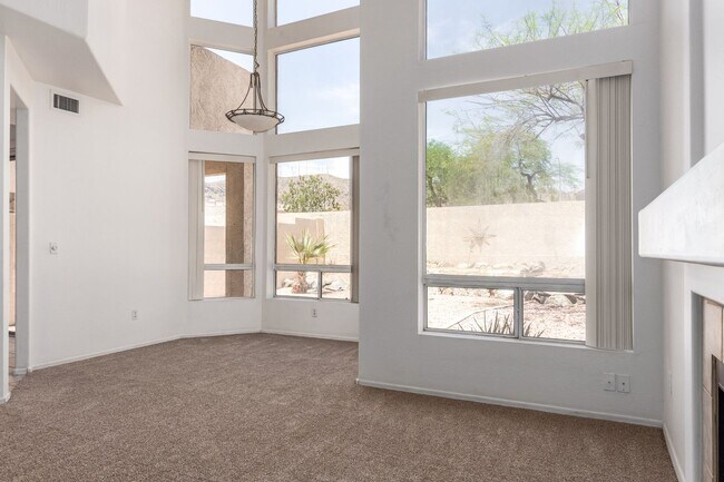Building Photo - Ahwatukee Foothills Home in Prime Location!