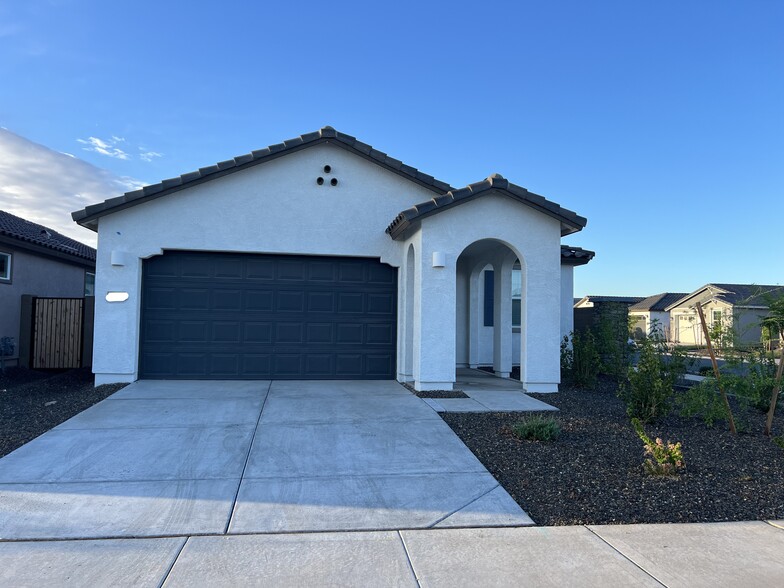 Building Photo - 23113 E Excelsior Ave
