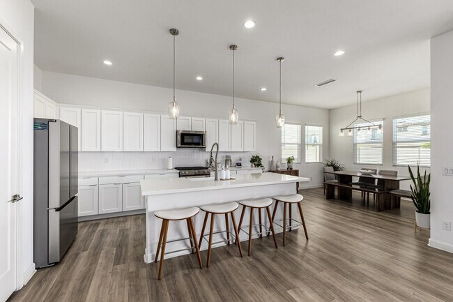 Building Photo - 4509 N 197th Ln