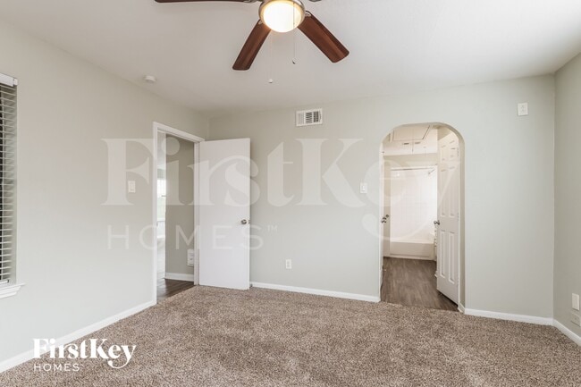 Building Photo - 2503 Silver Trumpet Dr