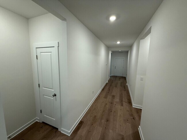 Building Photo - Free Wi-Fi for the first year! 4 Bed/2 Bat...