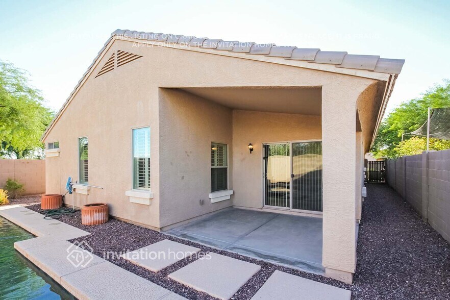 Building Photo - 781 S 167th Dr