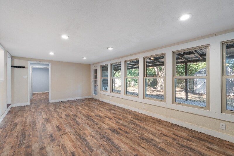 Building Photo - 1401 Springdale St