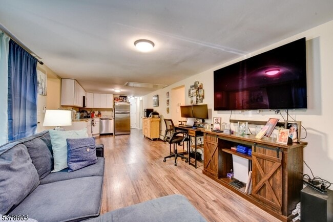 Building Photo - 605 County Rd 565