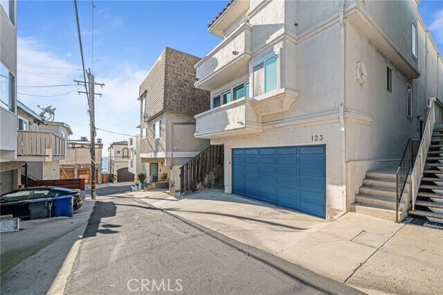 Building Photo - 124 15th St