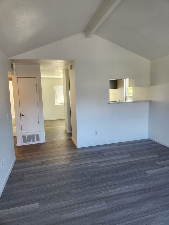 Building Photo - 775 Benicia Dr