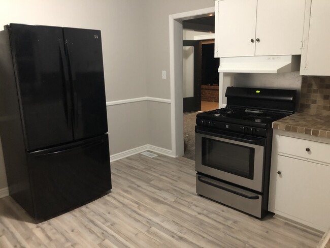 Kitchen - 2718 Virginia St