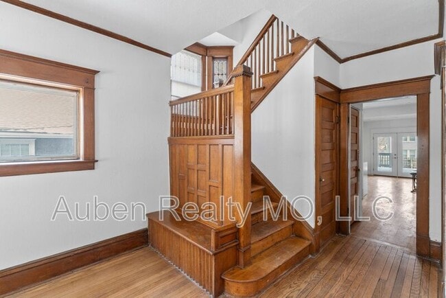 Building Photo - 3825 Walnut St