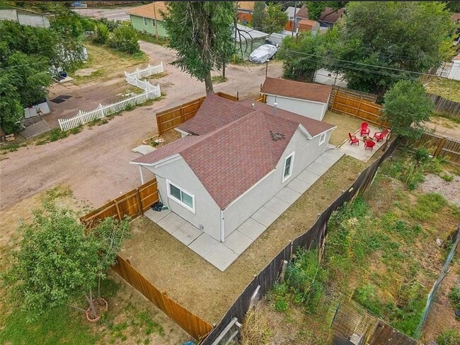 Building Photo - Historic Hillside 2 Bedroom 2 Bathroom