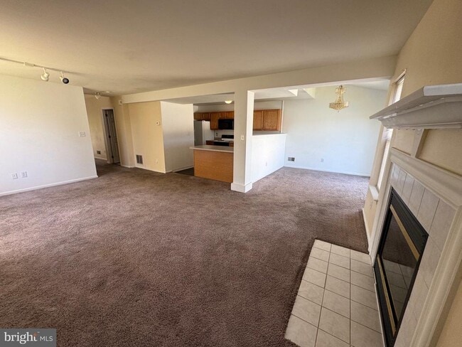 Building Photo - 739 Rothwell Dr