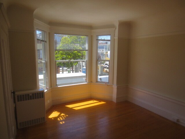 Building Photo - 1067 Valencia St