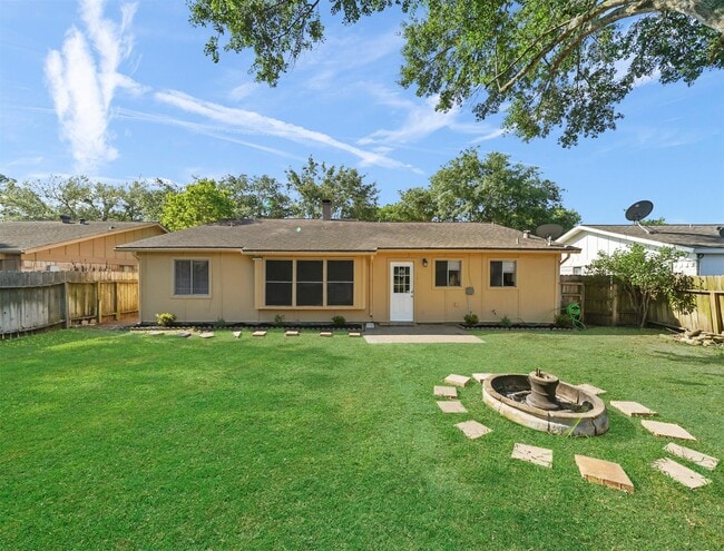 Building Photo - 22626 Leedstown Ln