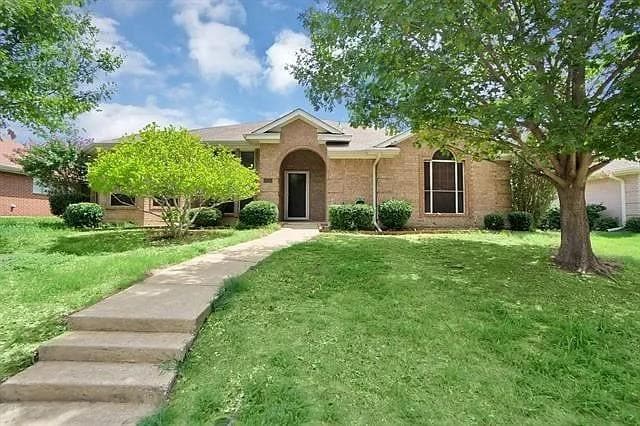 Building Photo - 827 Cornell Ln