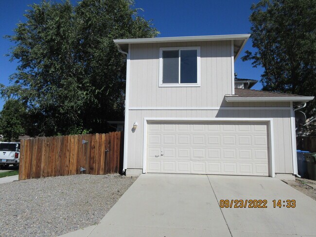 Building Photo - 1324 Scotch Pine Way