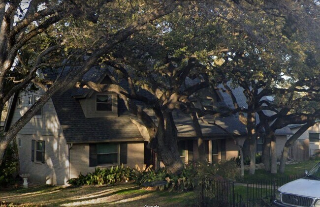 Building Photo - 259 Rockhill Dr