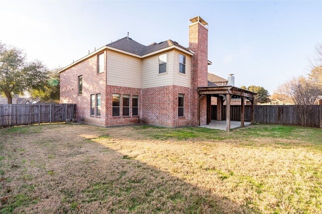 Building Photo - 2505 Vista Oaks Dr