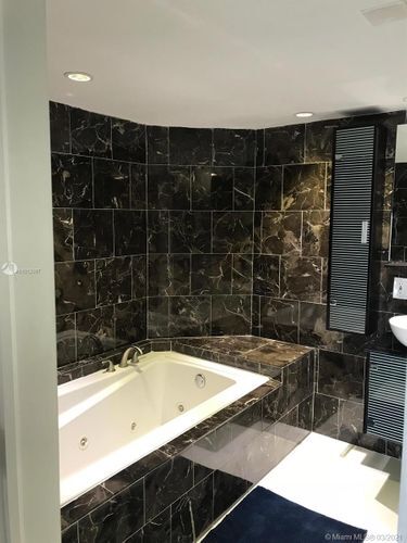 Building Photo - 1717 N Bayshore Dr