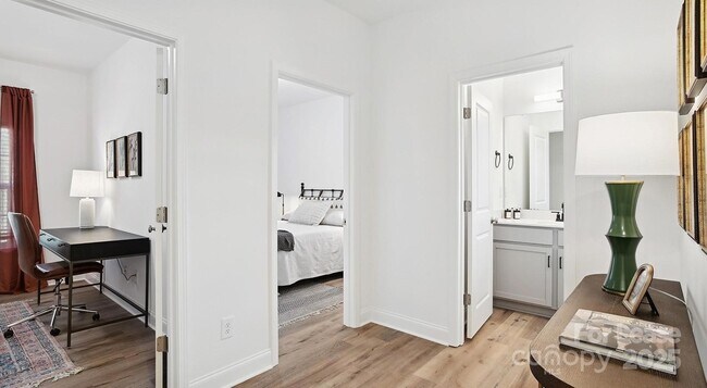 Building Photo - 9100 Bluedale Rd