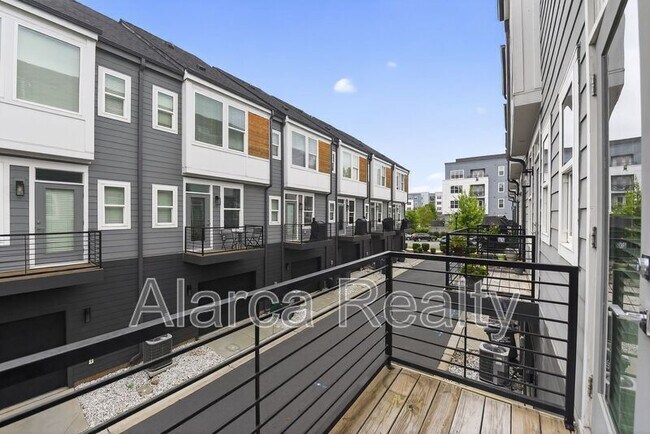 Building Photo - 2123 Bryant Park Dr