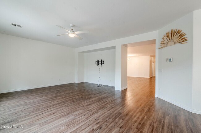 Building Photo - 2744 E Donato Dr
