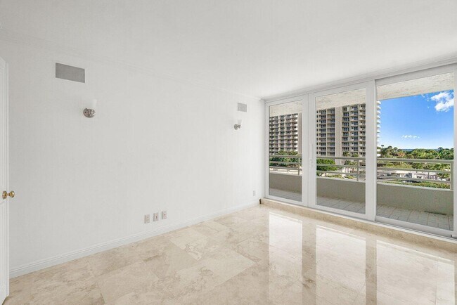 Building Photo - 4201 N Ocean Blvd