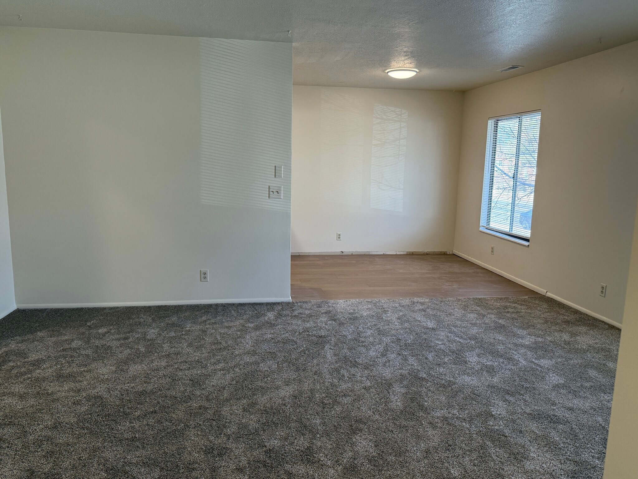 Building Photo - 3943 S 700 W