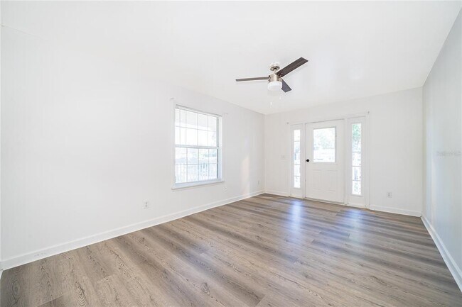 Building Photo - 224 Emory Pl