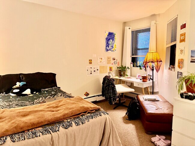 Building Photo - 833-835 Beacon St. Unit B