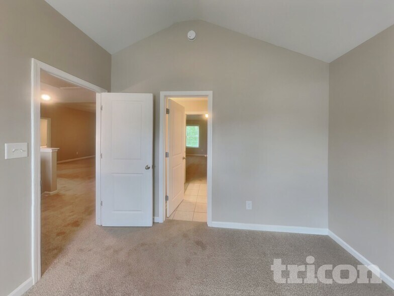 Building Photo - 30 Doolittle Ct