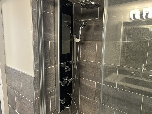 Building Photo - 4356-4358 S. Iowa Ave