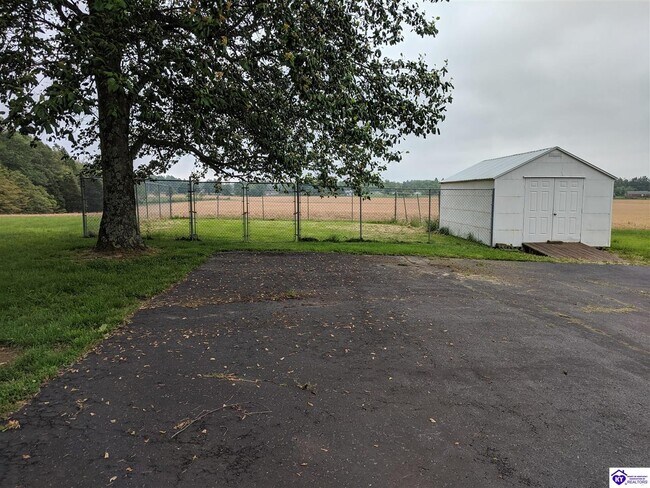 Building Photo - 638 Miller Rd