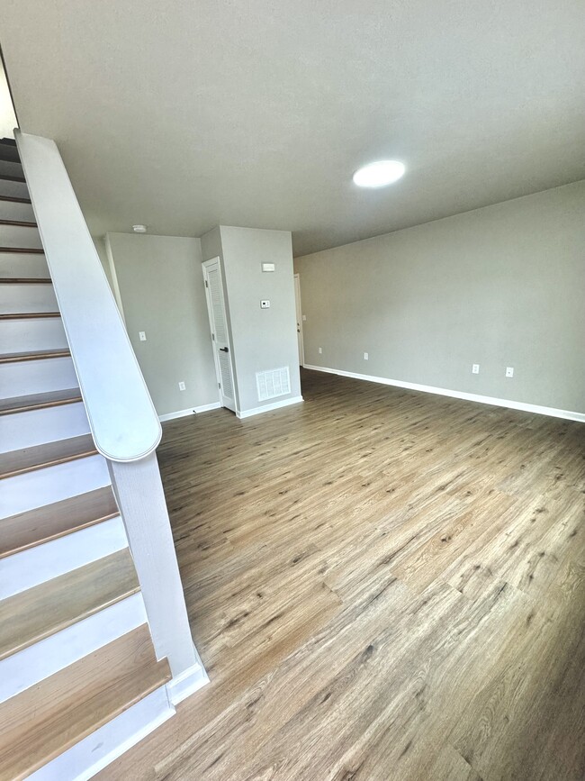 Building Photo - Mountain View Terrace Duplex