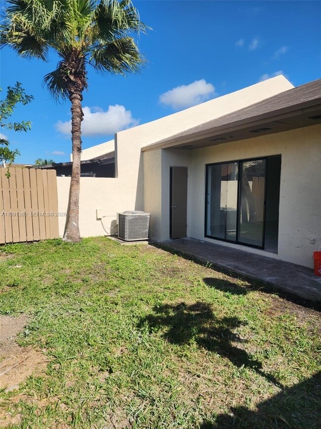 Building Photo - 1459 Yellowthroat St