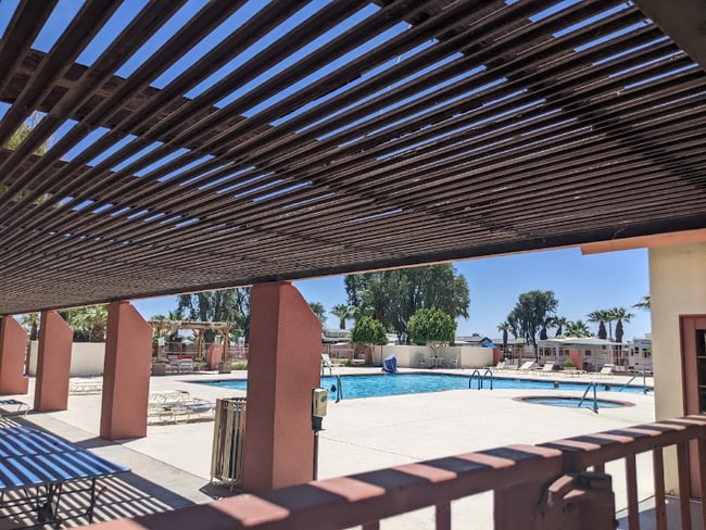 Building Photo - 1716 Sunbeam Lake Dr