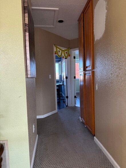 Building Photo - 7836 Gate Way