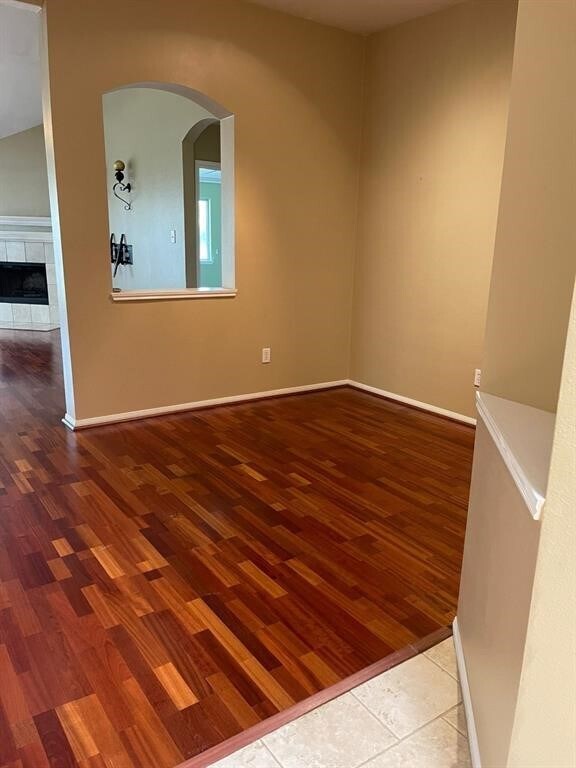 Building Photo - 14622 Vaughnville Dr