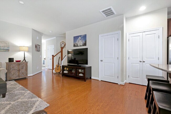 Building Photo - 2414 Pecan Ridge Way