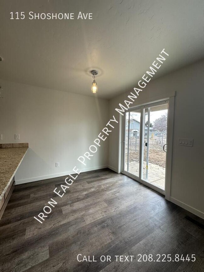 Building Photo - 115 Shoshone Ave