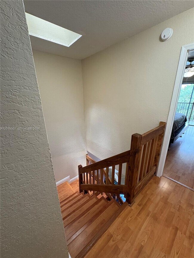 Building Photo - 8905 NW 38th Dr