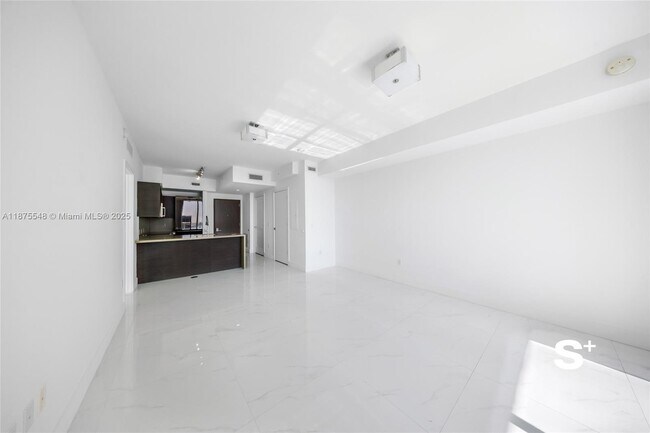 Building Photo - 1080 Brickell Ave
